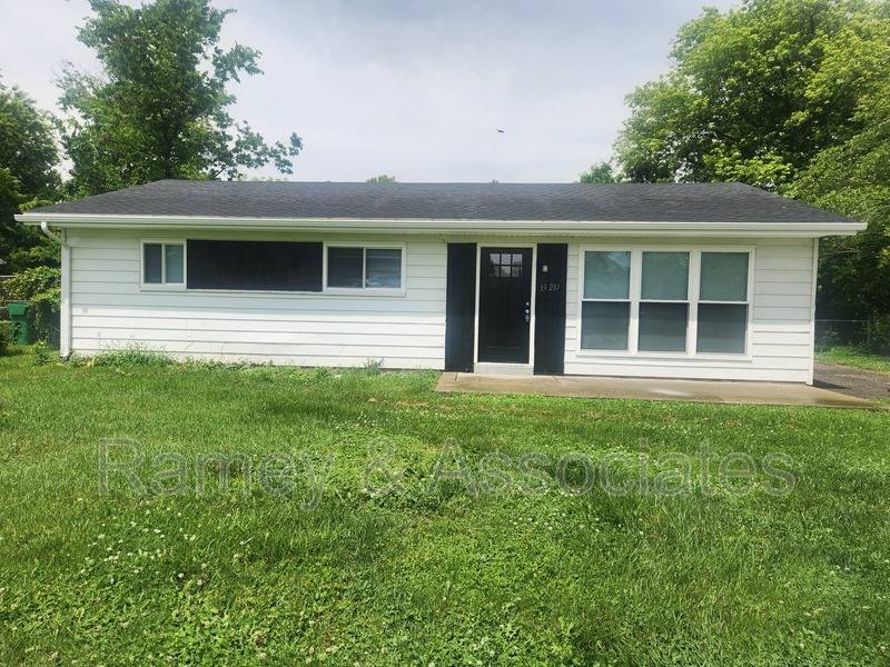 House for rent at 13217 Forge Circle, Louisville, KY 40272
