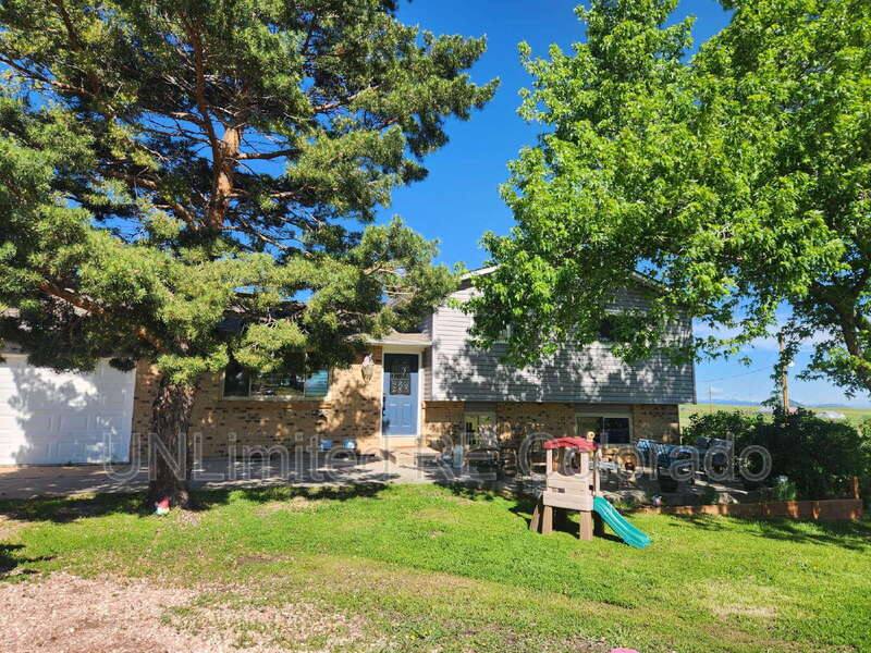 House for rent at 12721 S Mesa View Rd, Larkspur, CO 80118