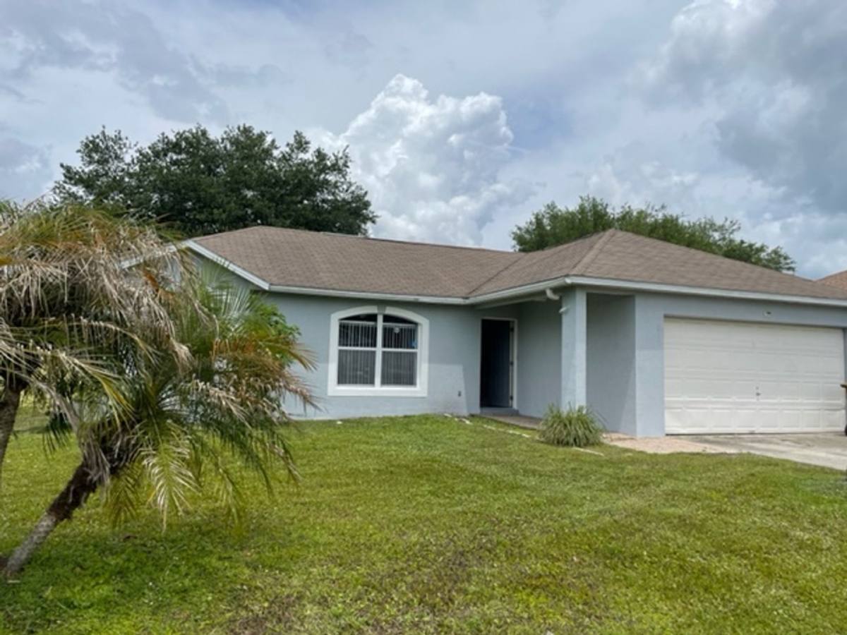 House for rent at 819 Ognon Court, Kissimmee, FL 34759