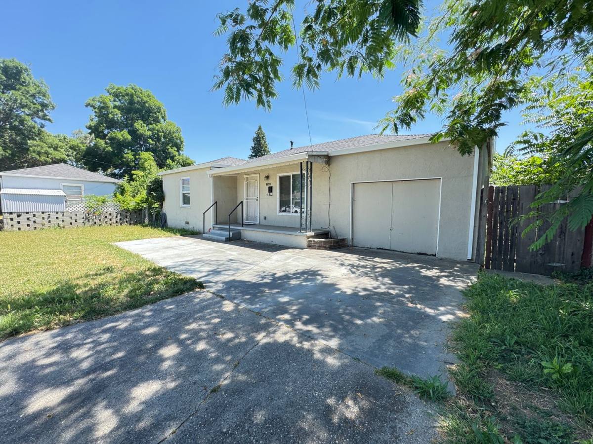 House for rent at 198 Morton St, Yuba City, CA 95991