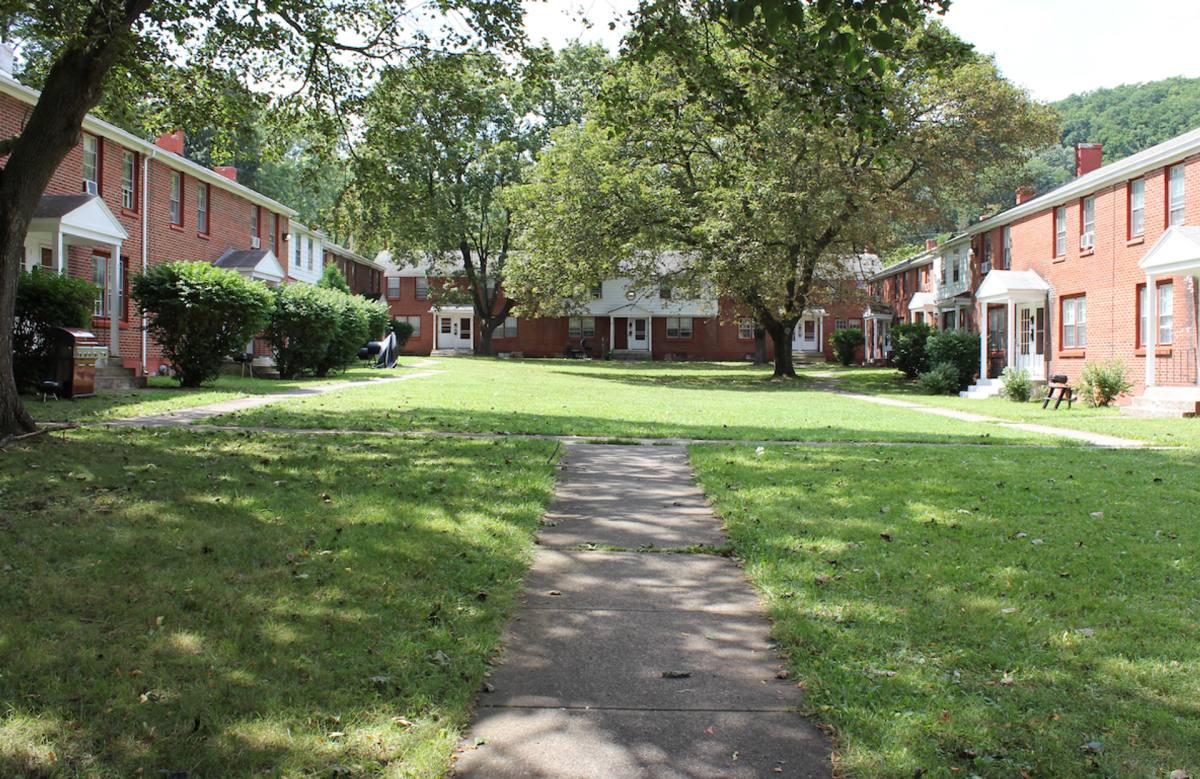 Townhouse for rent at 300 Mains Ave, Syracuse, NY 13207