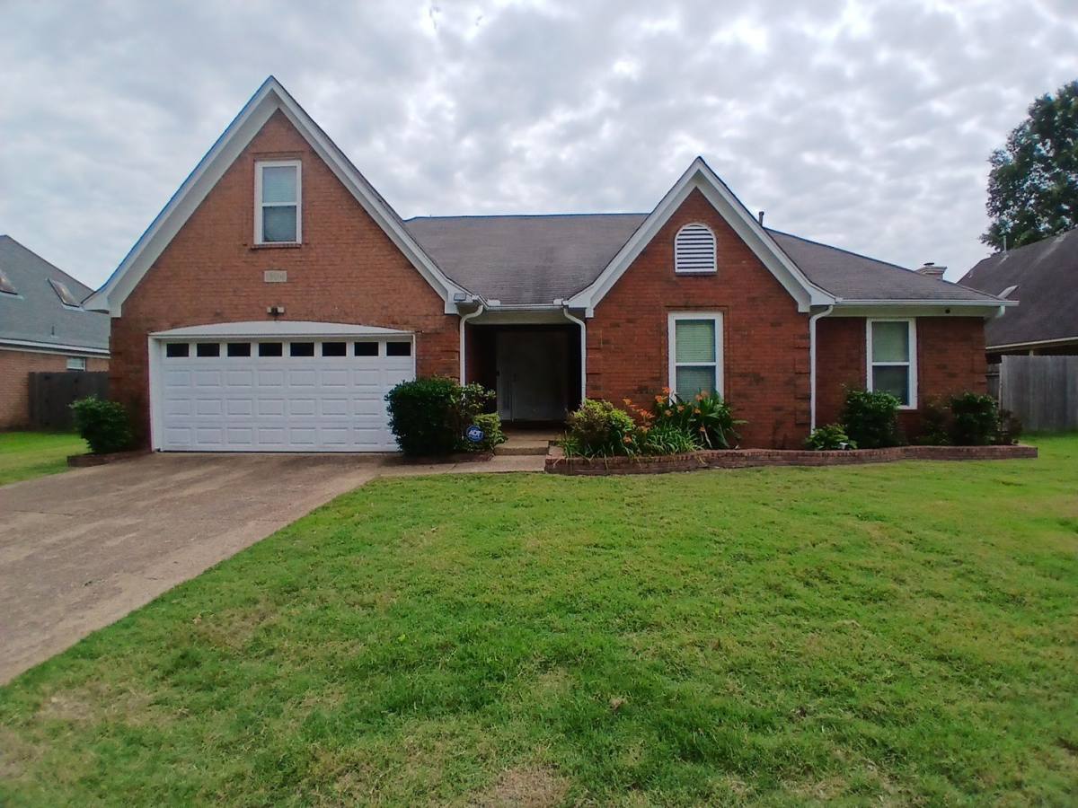 House for rent at 1304 Rain Hollow Circle W, Collierville, TN 38017