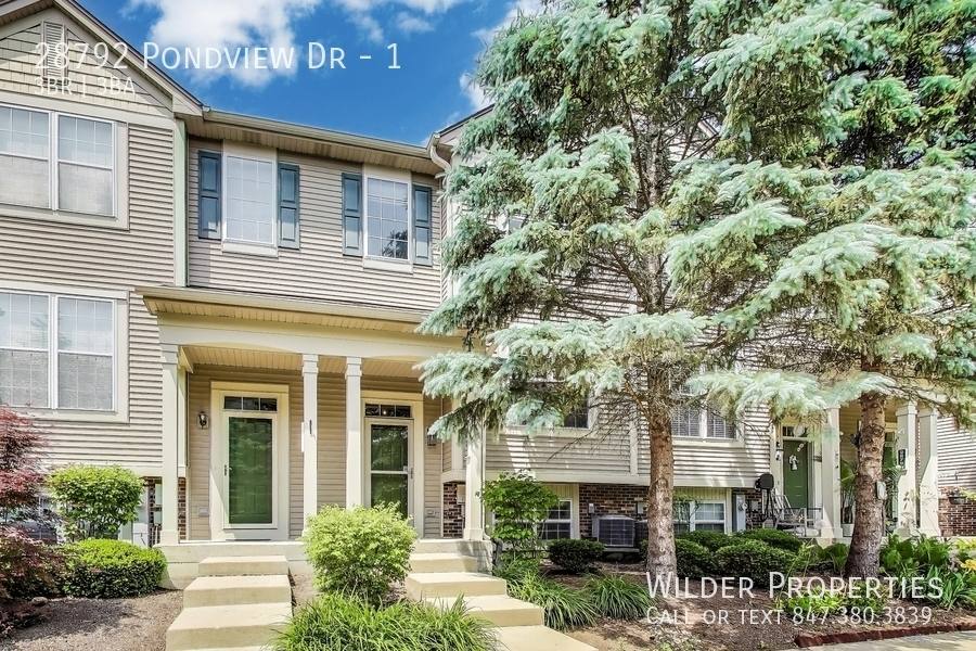 Townhouse for rent at 28792 Pondview Dr #1, McHenry, IL 60051