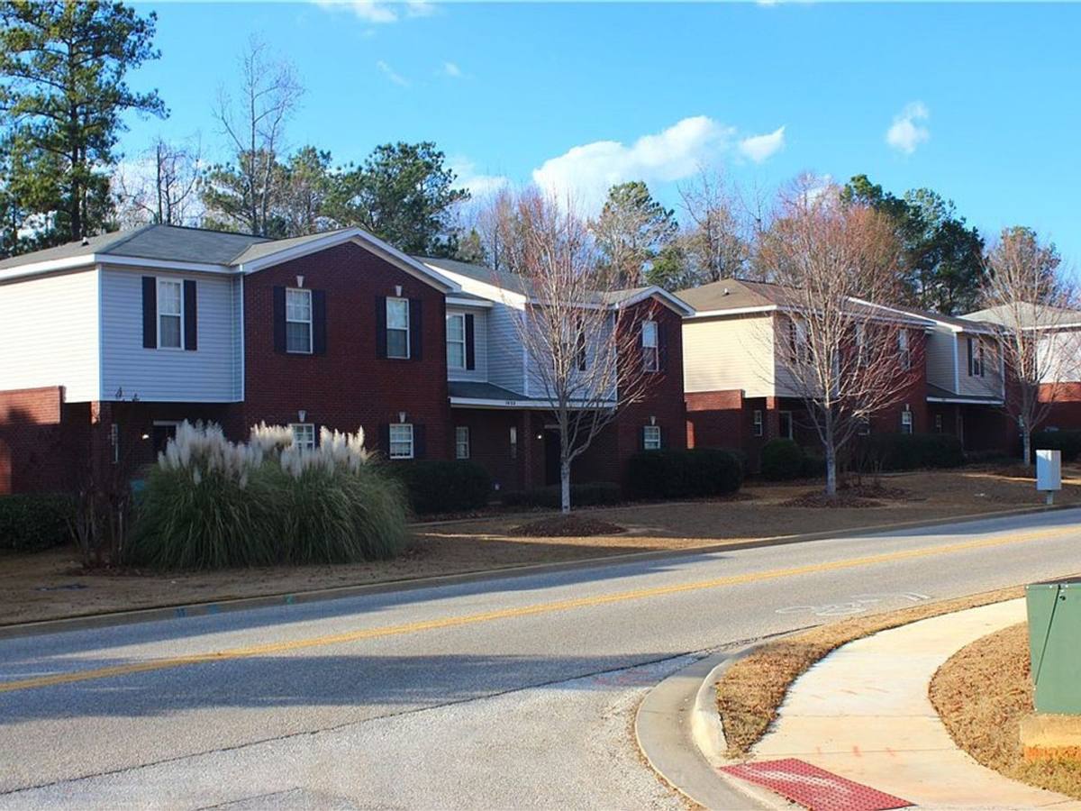 House for rent at 1424 S Donahue Dr, Auburn, AL 36830
