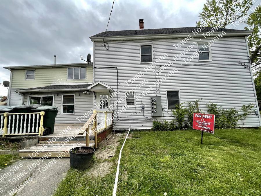 Apartment for rent at 95 Burlington Ave #3, Depew, NY 14043