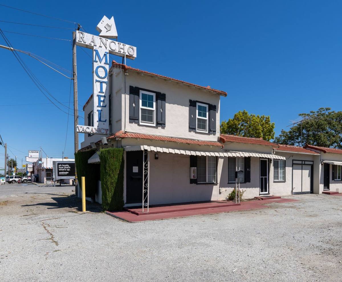 Apartment for rent at 19040 Monterey Rd, Morgan Hill, CA 95037