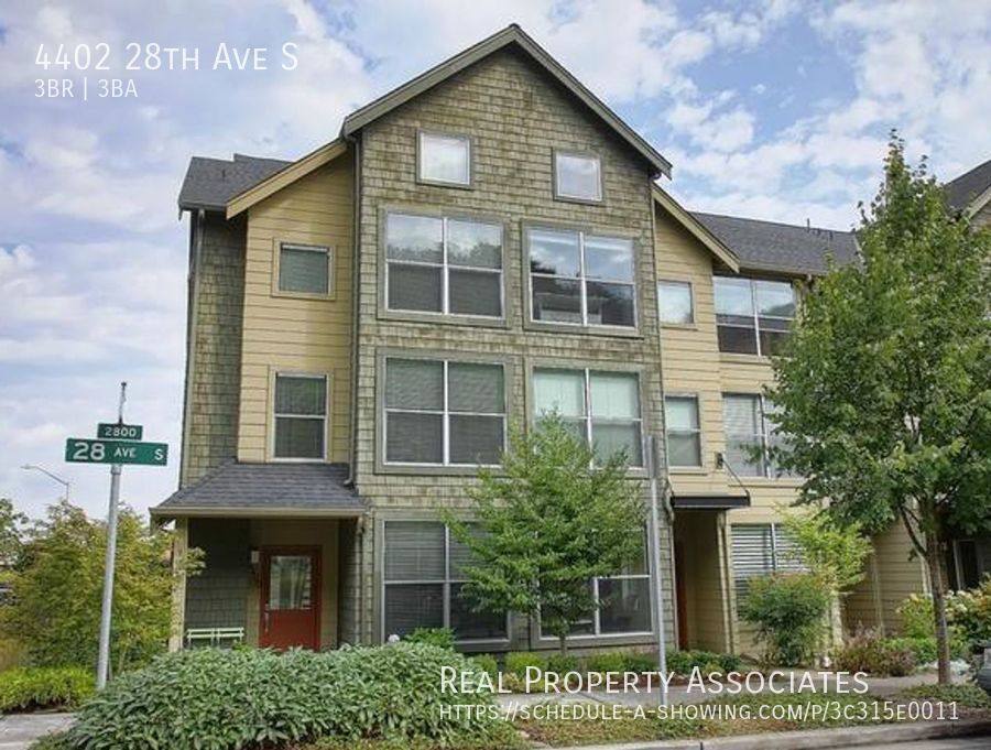 House for rent at 4402 28th Ave S, Seattle, WA 98108