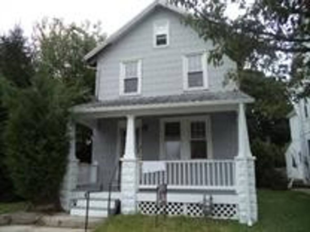 House for rent at 1548 Monroe St, York, PA 17404
