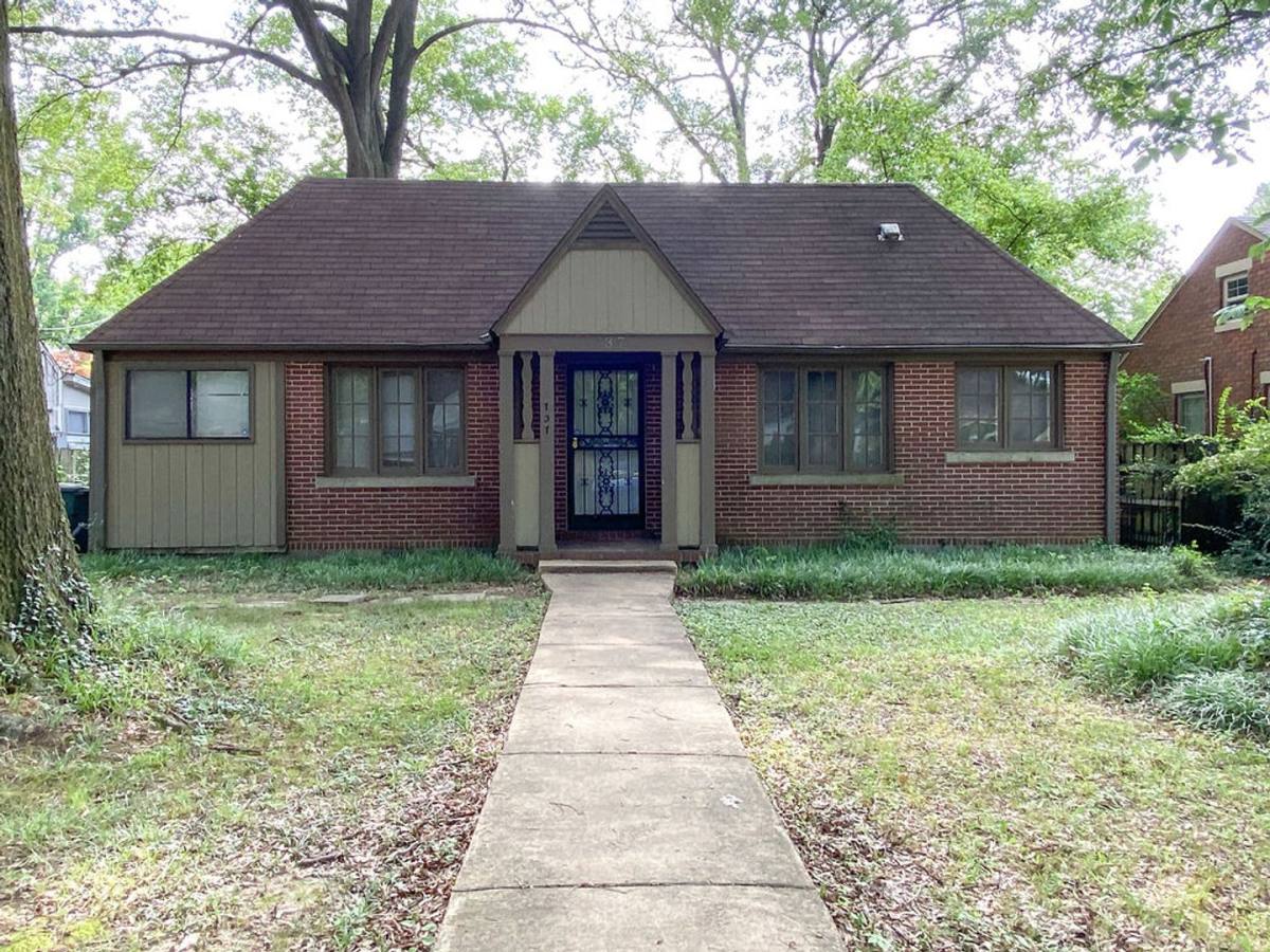 House for rent at 737 Shotwell St, Memphis, TN 38111