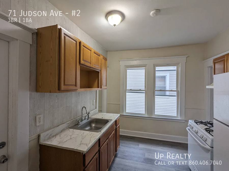 House for rent at 71 Judson Ave #2, New Haven, CT 06511