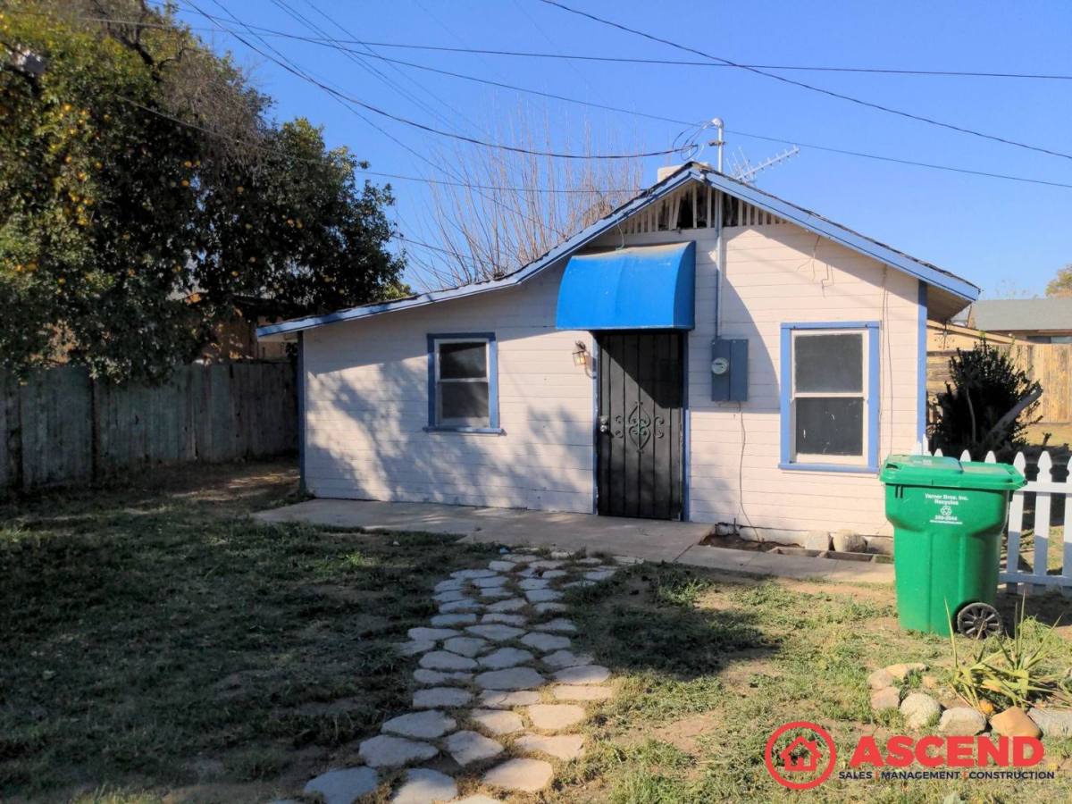 House for rent at 1625 Rench Rd, Bakersfield, CA 93308