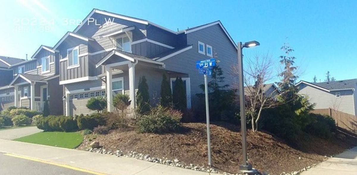 House for rent at 20224 3rd Place W, Lynnwood, WA 98036