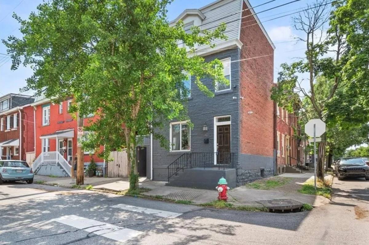 House for rent at 42 S 19th St, Pittsburgh, PA 15203