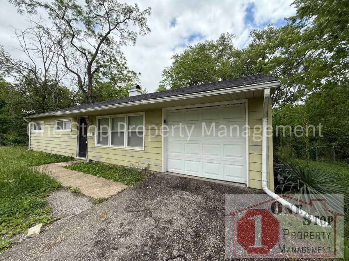 House for rent at 11411 Delmar Circle, Kansas City, MO 64134
