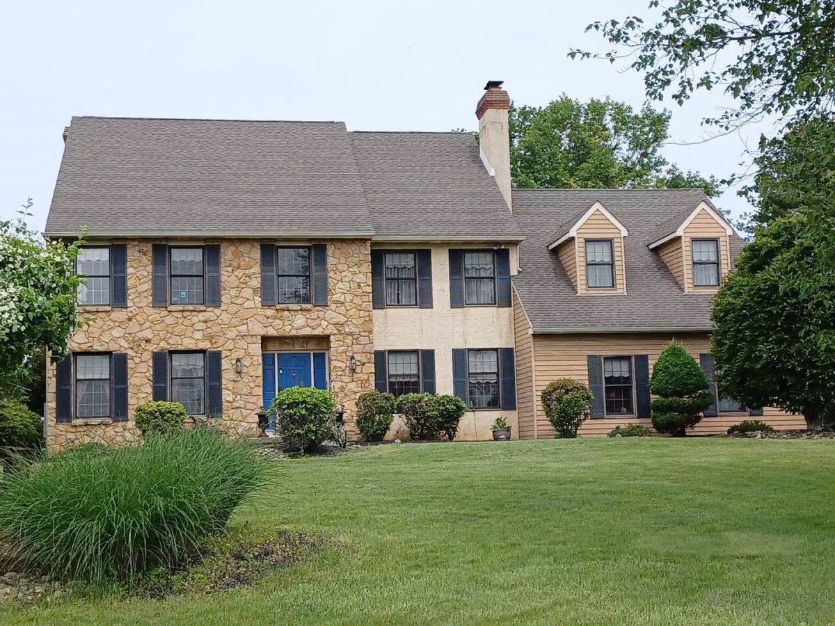 House for rent at 196 Twining Bridge Rd, Newtown, PA 18940