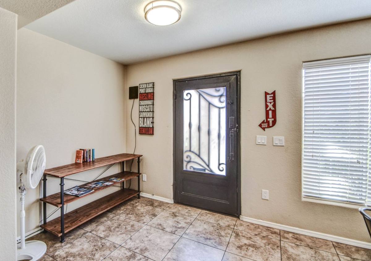Townhouse for rent at 550 W Maryland, Phoenix, AZ 85013