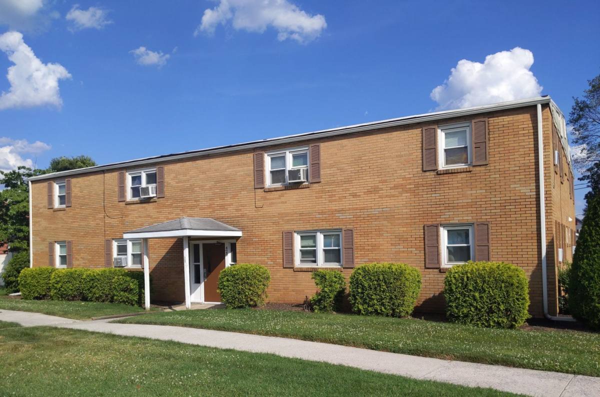 Apartment for rent at 420-430 E High St, Palmyra, PA 17078