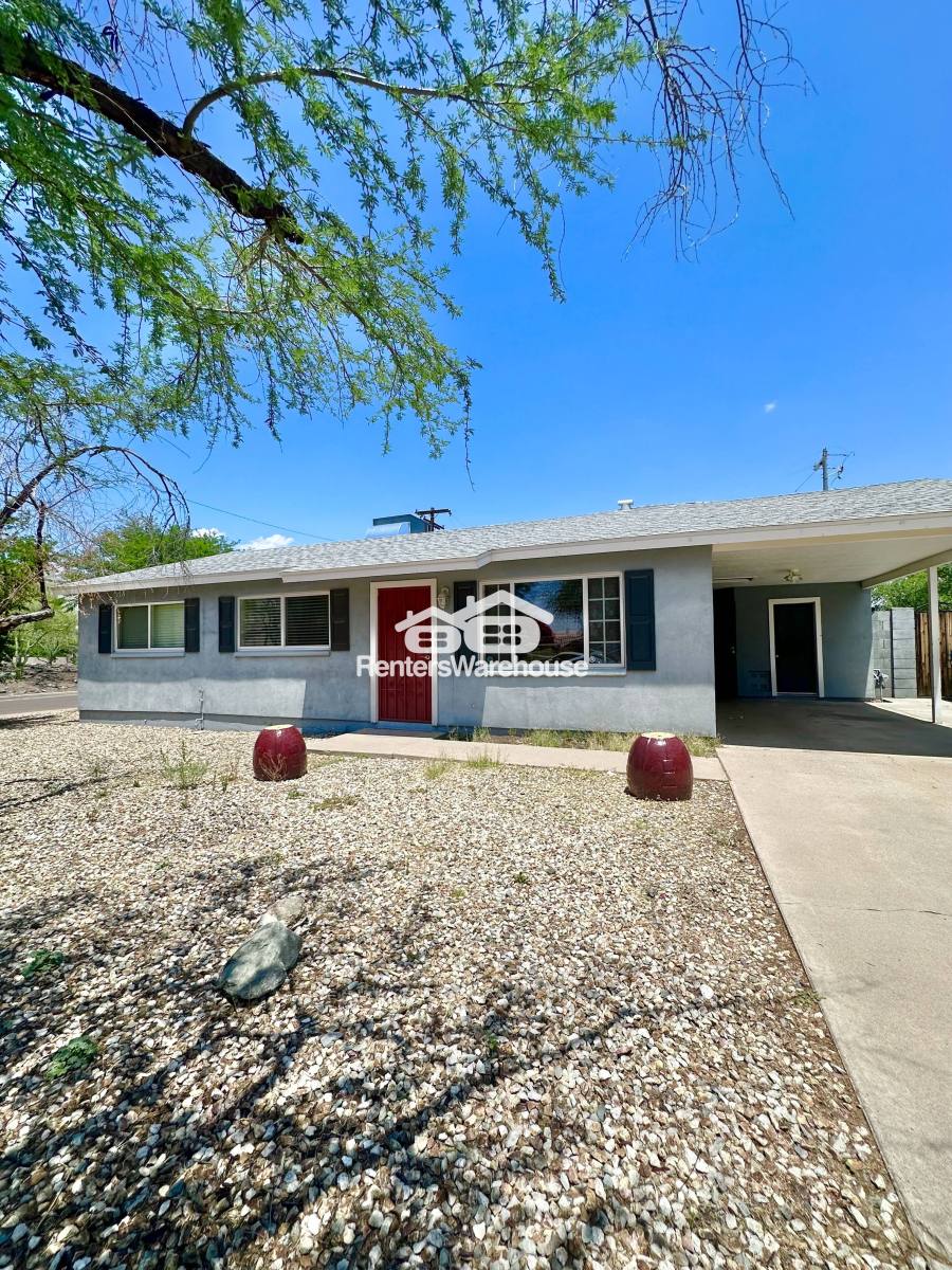 House for rent at 1002 E Griswold Rd, Phoenix, AZ 85020