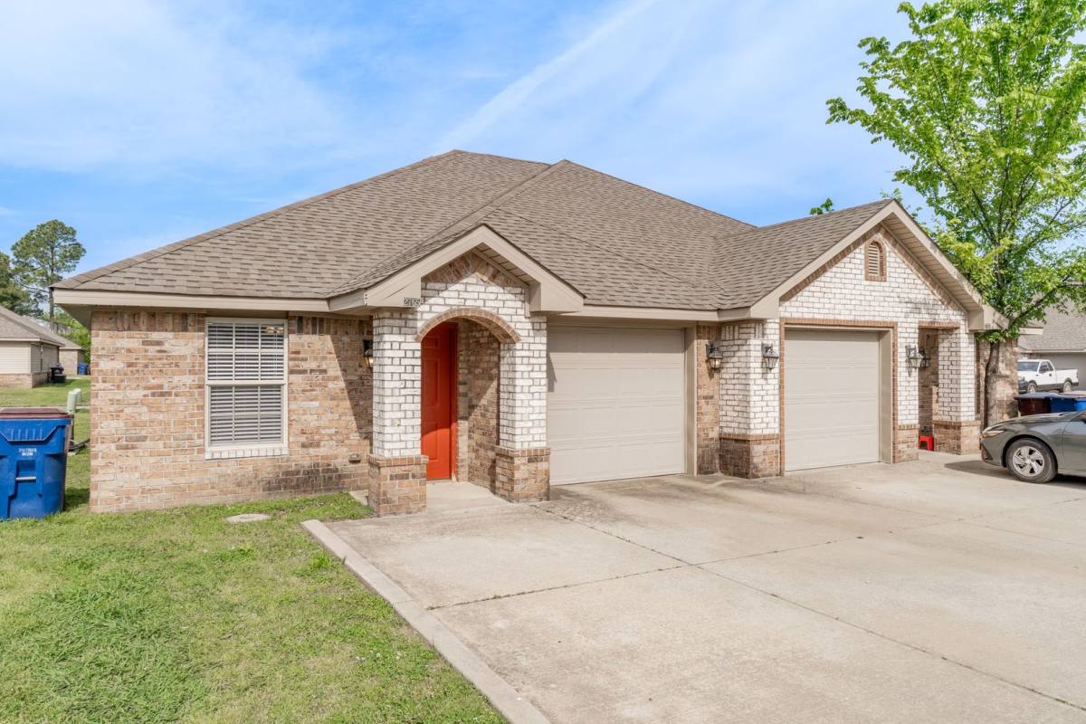 Apartment for rent at 2751-2767 Oakview Rd, Fort Smith, AR 72908