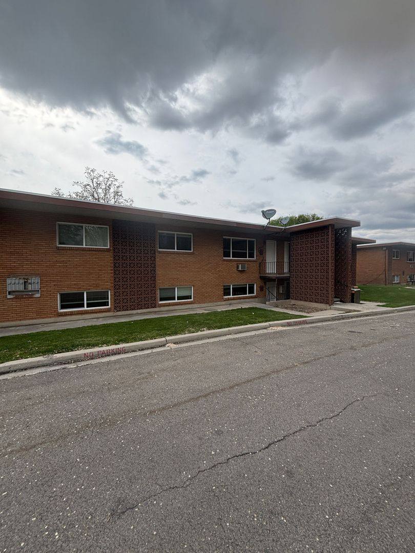 Apartment for rent at 1200 S 100 E, Orem, UT 84058
