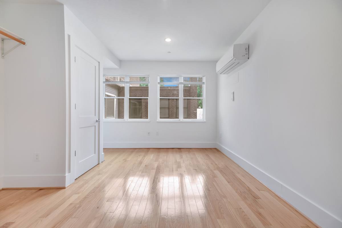Apartment for rent at 2852 Connecticut Ave NW #8, Washington, DC 20008