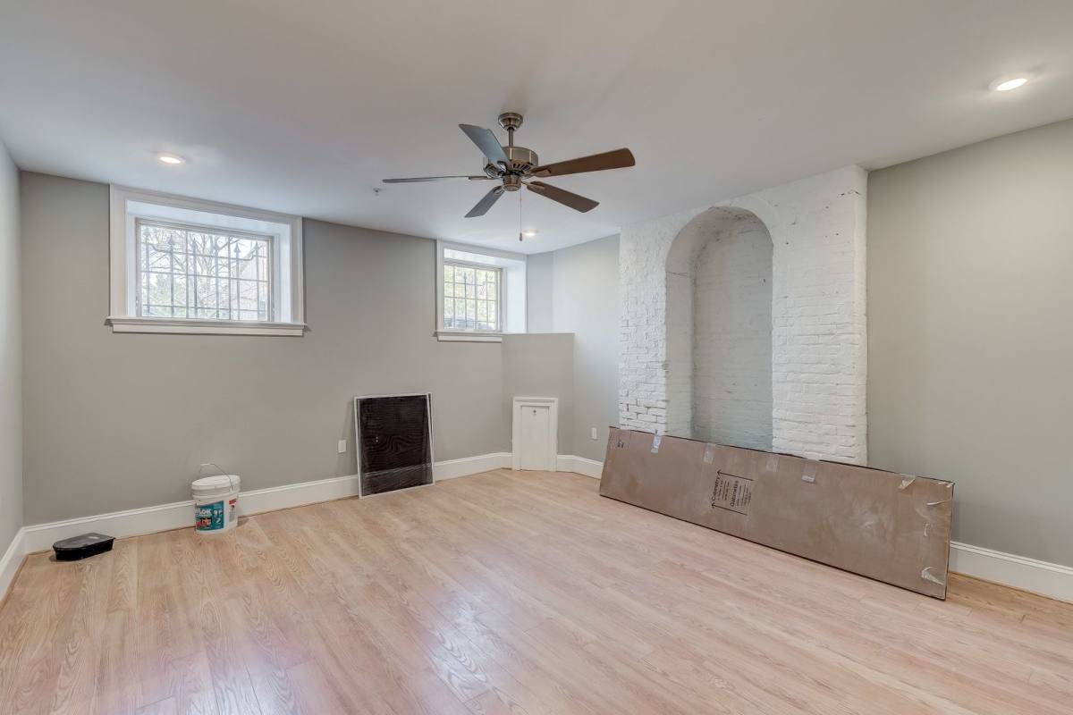 Apartment for rent at 1214 N Eutaw Place, Baltimore, MD 21217