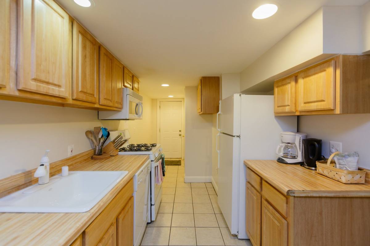 Apartment for rent at 435 Manor Place NW, Washington, DC 20010