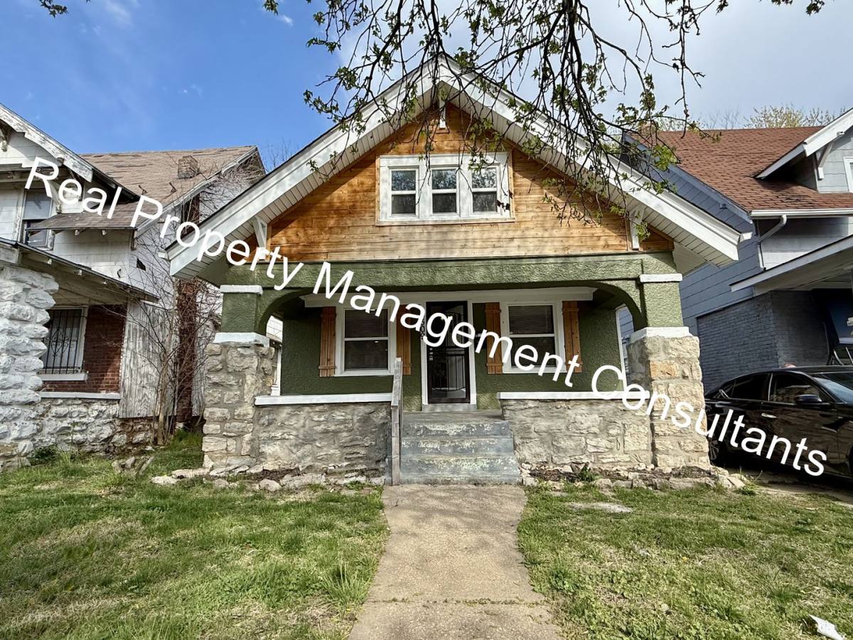 House for rent at 3309 Bales Ave, Kansas City, MO 64128