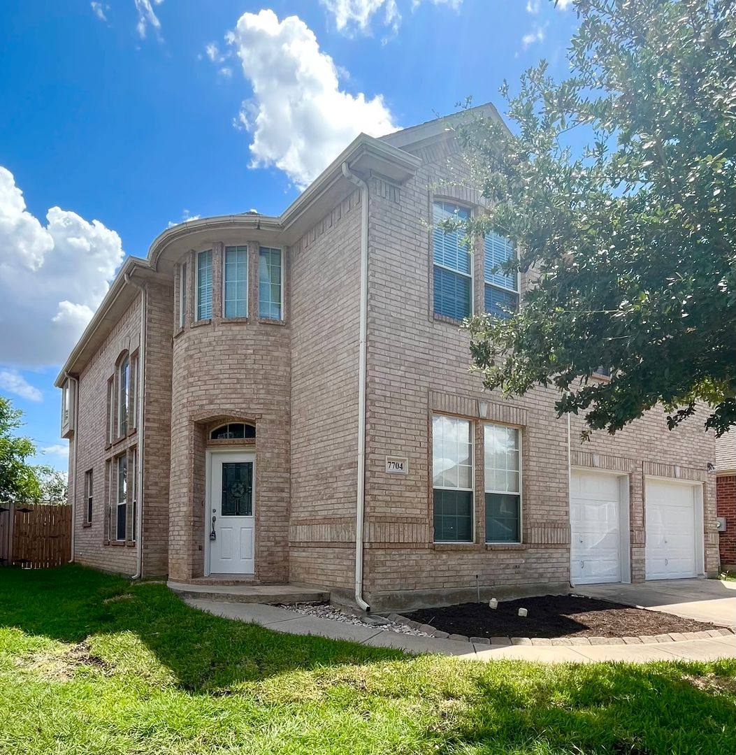 House for rent at 7704 Smugglers Cove, Arlington, TX 76016