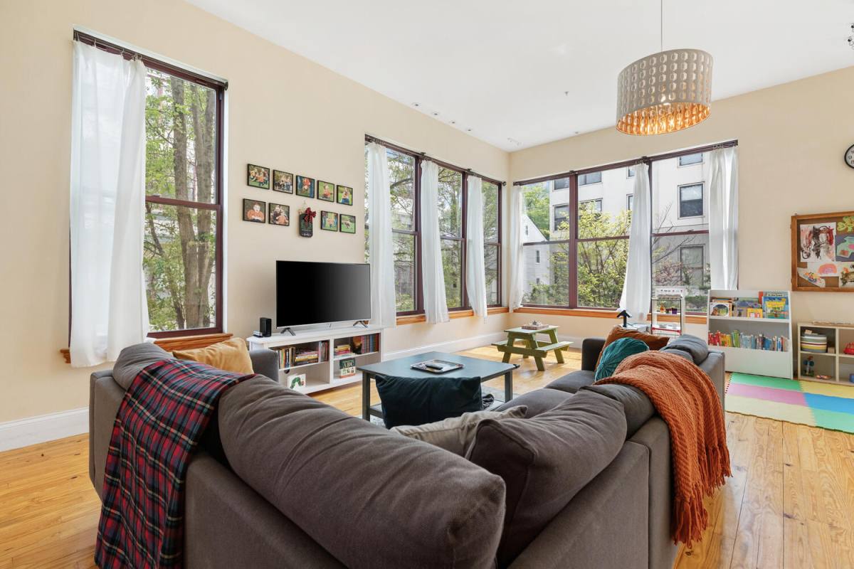 Townhouse for rent at 87C Brookside Ave #C, Jamaica Plain, MA 02130