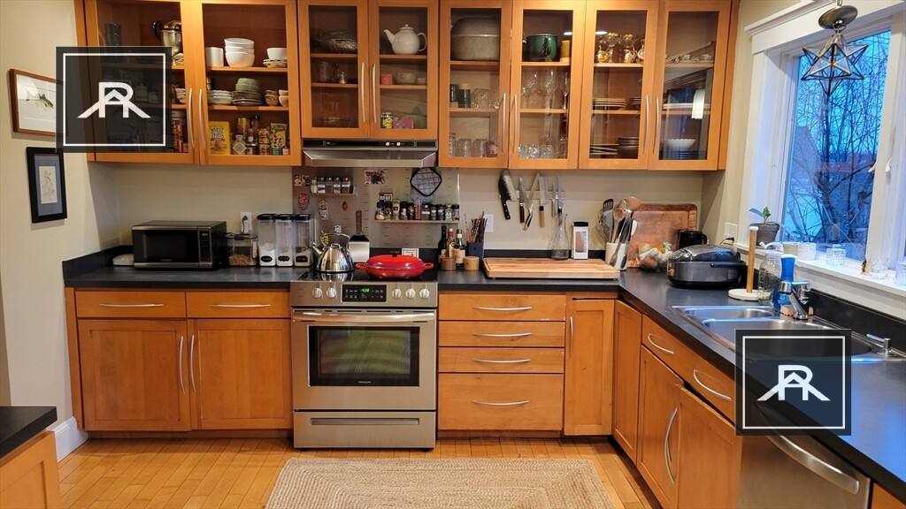 Apartment for rent at 81 Winthrop #1, Brookline, MA 02445