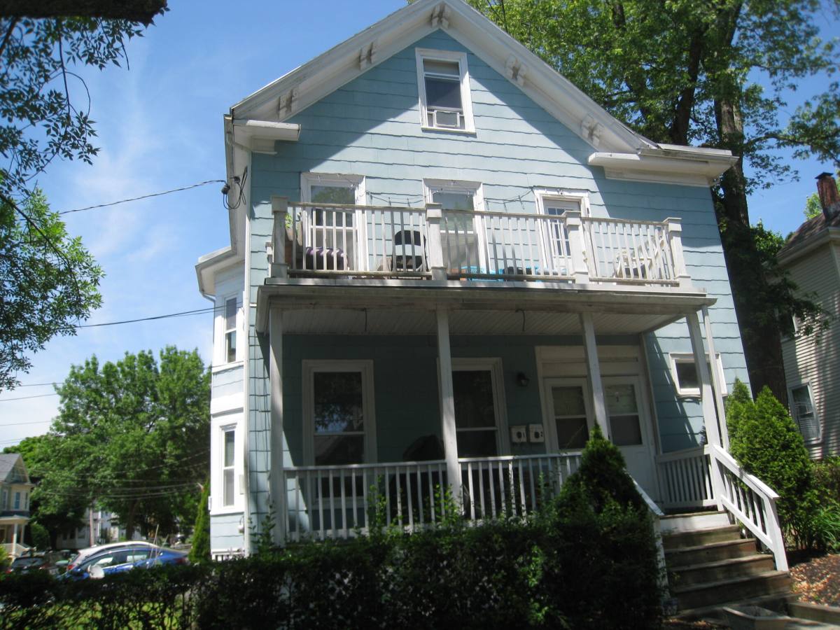 Apartment for rent at 164 Willow Ave #2, Somerville, MA 02144