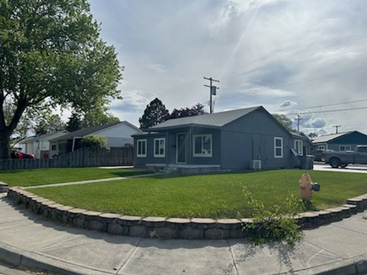 House for rent at 1327 Tunis Ave, Richland, WA 99354