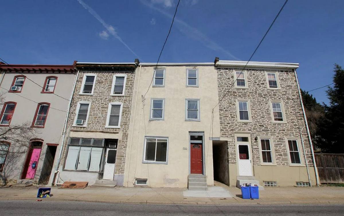 House for rent at 4713 Umbria St, Philadelphia, PA 19127