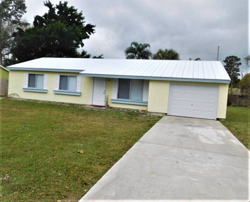 House for rent at 621 24th Place SW, Vero Beach, FL 32962