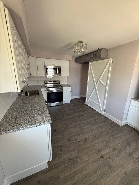 Apartment for rent at 115 Oak St #3 Top, Old Forge, PA 18518
