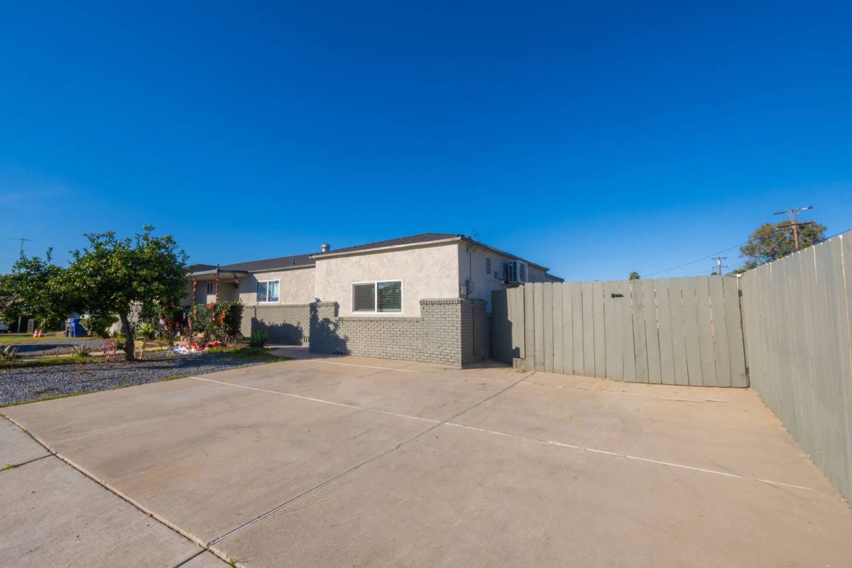 Townhouse for rent at 7160 Pearson St, La Mesa, CA 91941