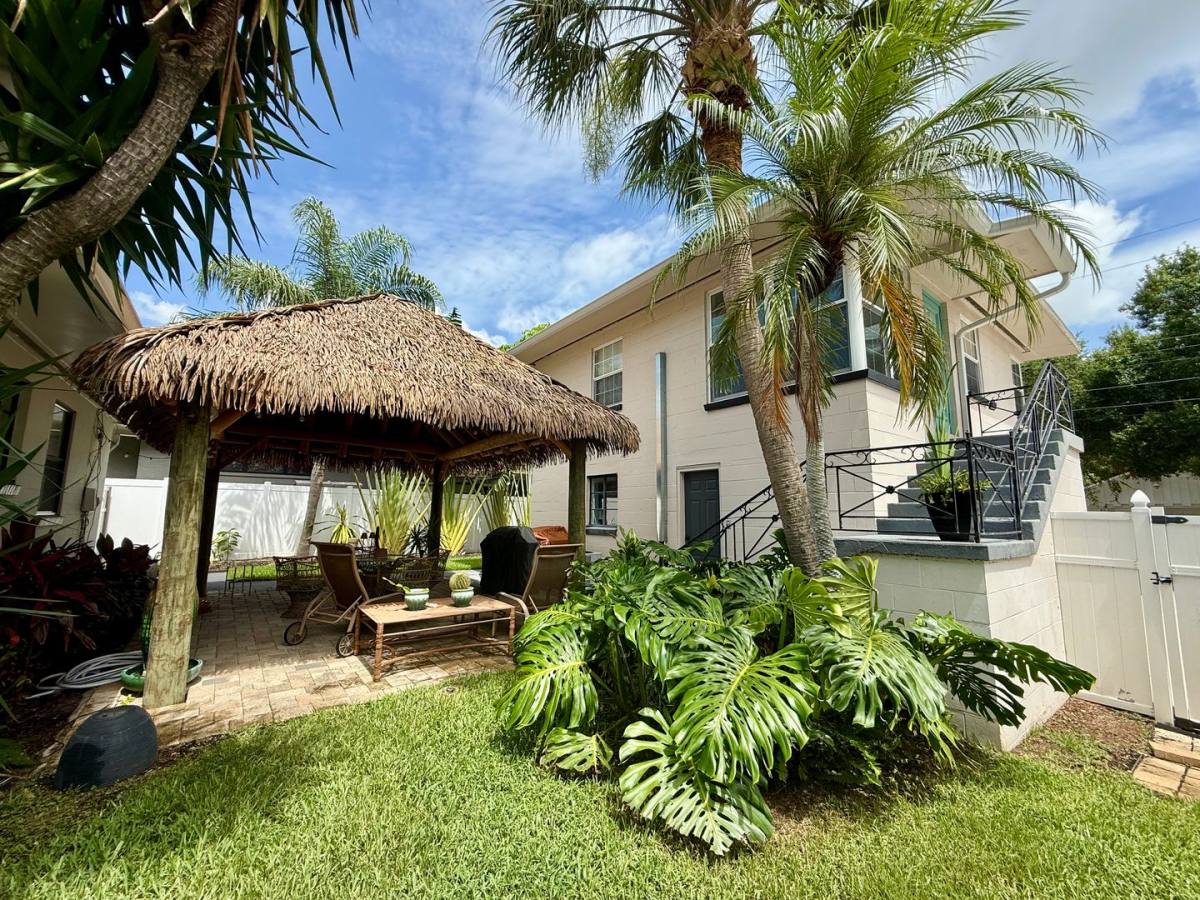 Apartment for rent at 175 1 2 28th Ave NE, Saint Petersburg, FL 33704