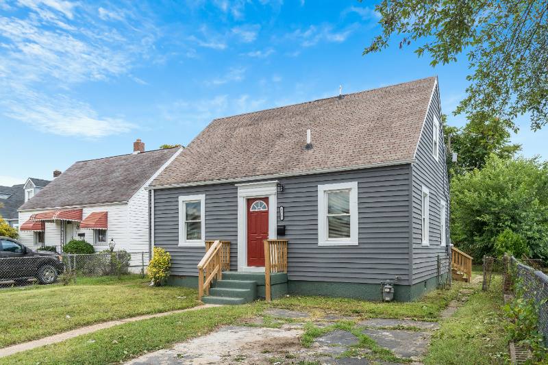 House for rent at 127 Oak St, Dundalk, MD 21222