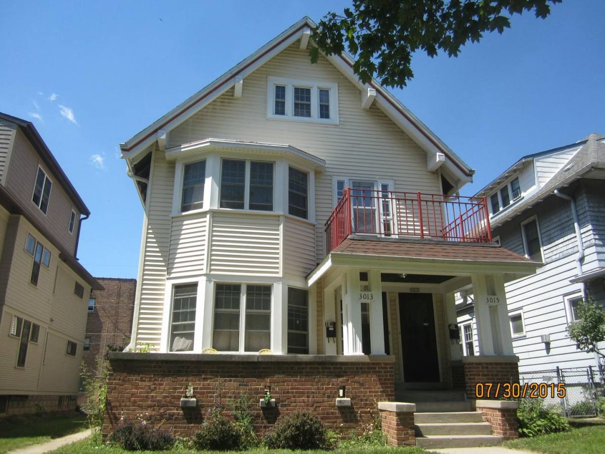 Townhouse for rent at 3013 N Murray Ave, Milwaukee, WI 53211