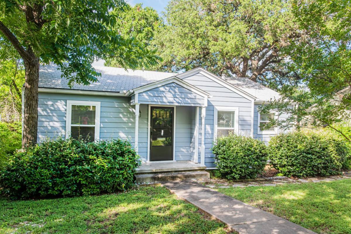 1607 W 40th St, Austin, TX 78756