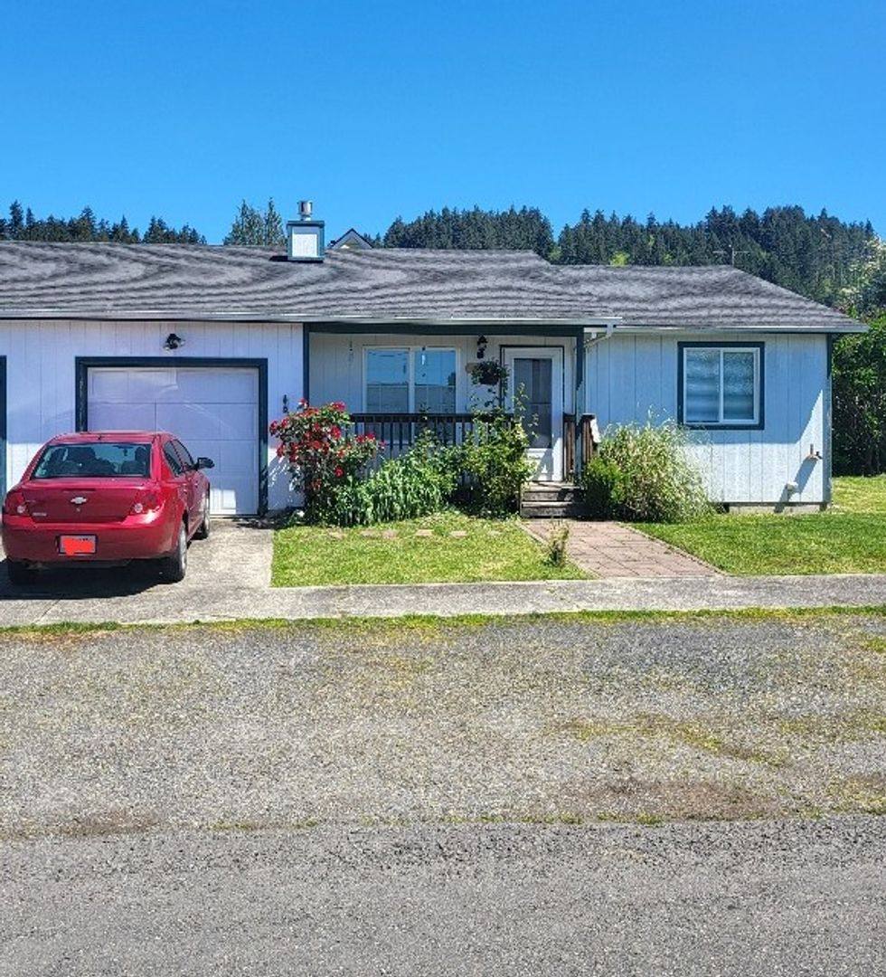 Apartment for rent at 470-472 SW McFadden, Chehalis, WA 98532