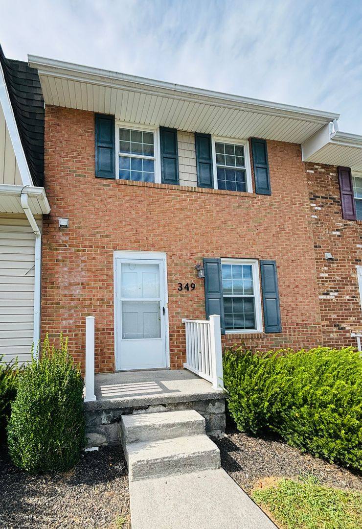 Townhouse for rent at 349 New Kent Rd, Blacksburg, VA 24060
