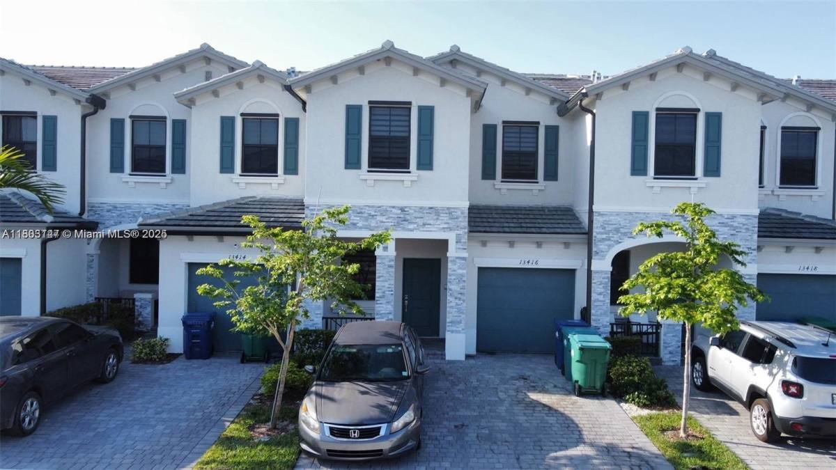Townhouse for rent at 13416 SW 287th St #A, Homestead, FL 33033