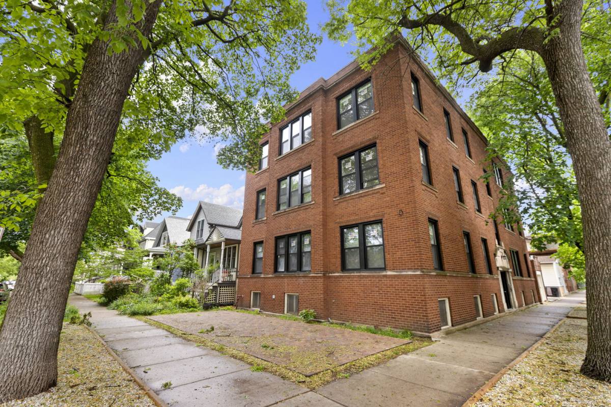 Apartment for rent at 4638 N Hamilton Ave #38-2, Chicago, IL 60625