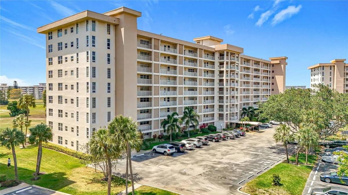 Apartment for rent at 2671 S Course Dr #808, Pompano Beach, FL 33069