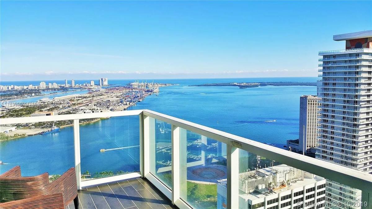 House for rent at 253 NE 2nd St #4808, Miami, FL 33132