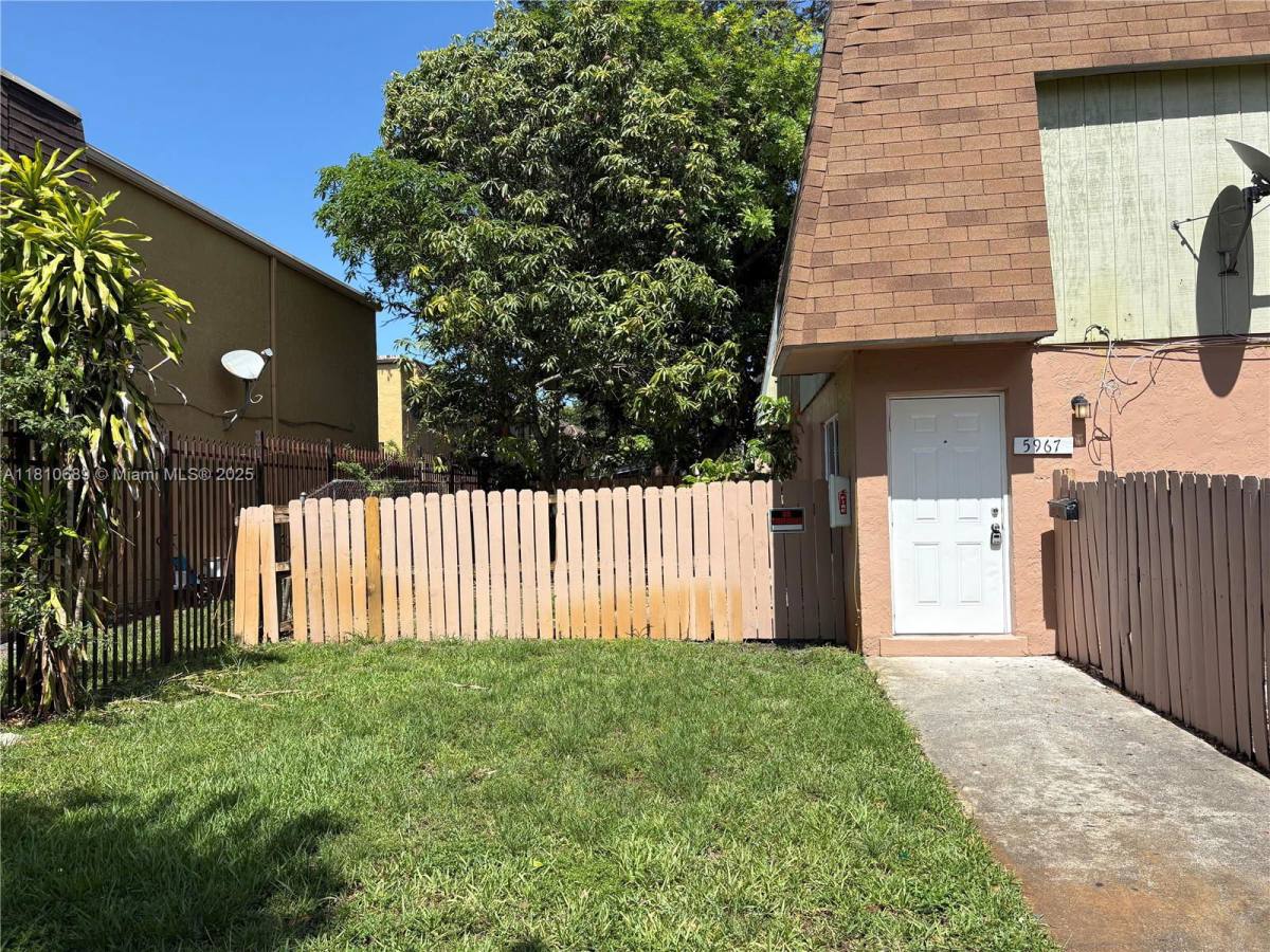 Apartment for rent at 5967 NW 23rd St, Fort Lauderdale, FL 33313