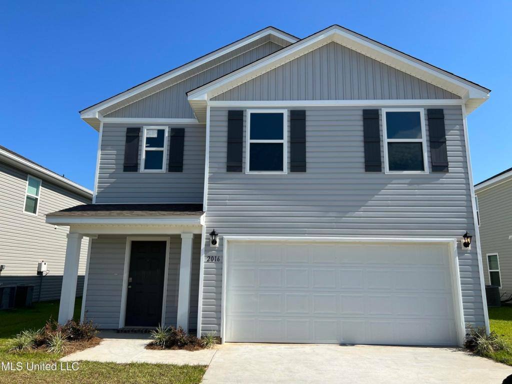 House for rent at 2016 Carondelet St, Ocean Springs, MS 39564