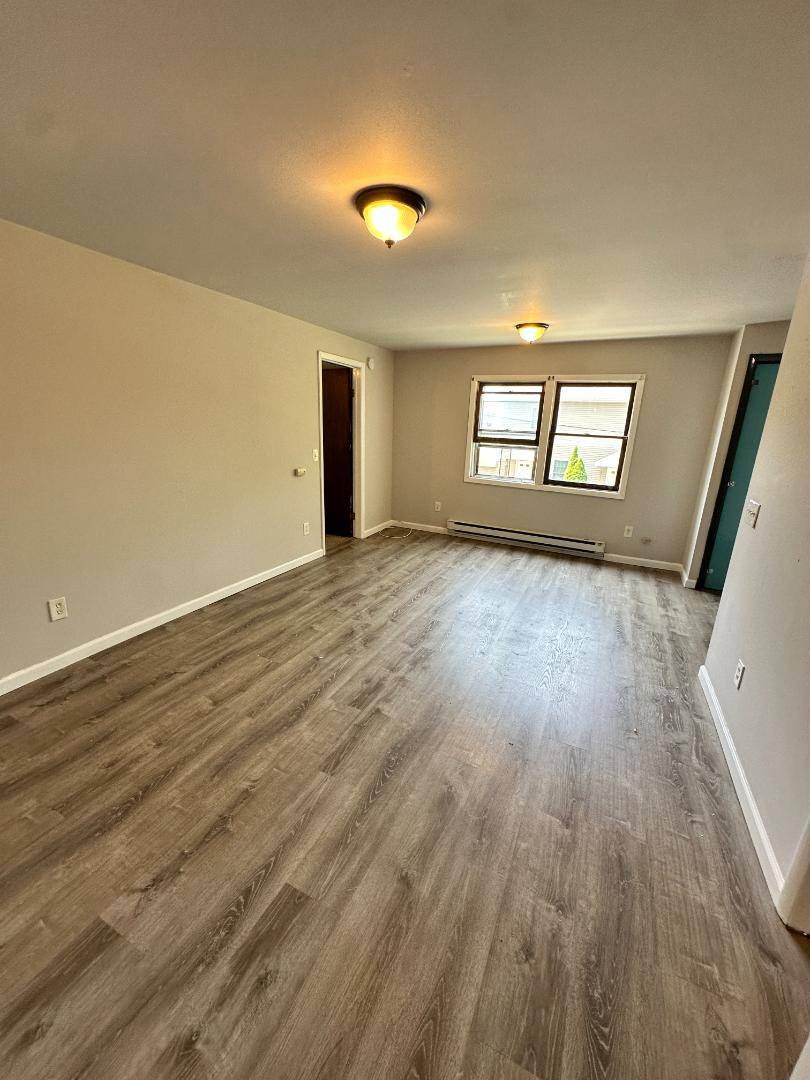 Apartment for rent at 402 Broadway #2R, Rensselaer, NY 12144